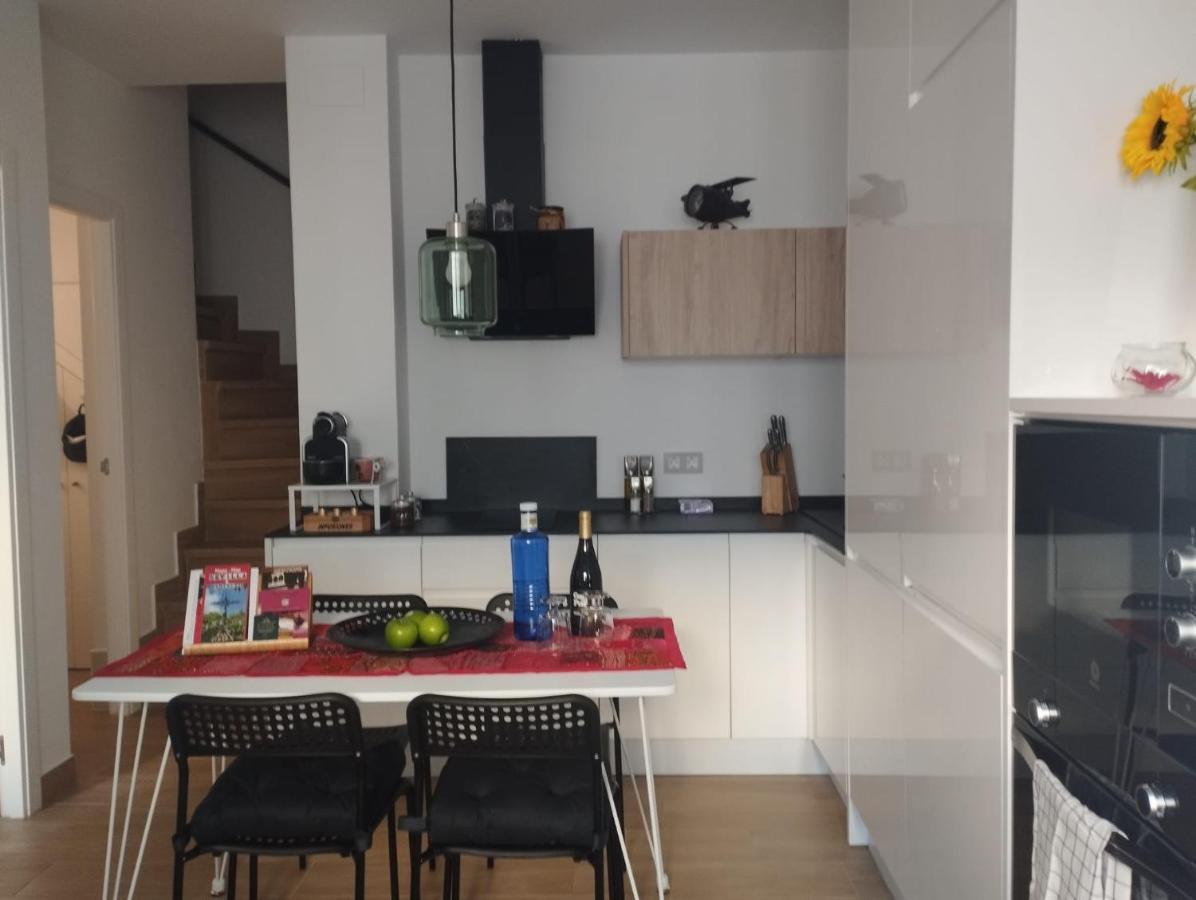 Ferienwohnung Atico Aire De Triana Sevilla Exterior foto