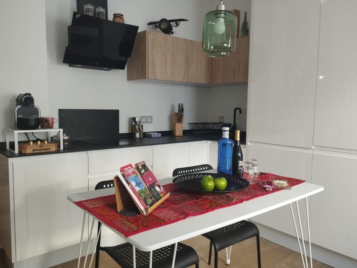 Ferienwohnung Atico Aire De Triana Sevilla Exterior foto