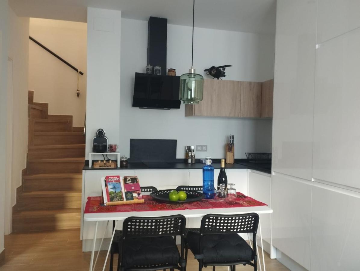 Ferienwohnung Atico Aire De Triana Sevilla Exterior foto